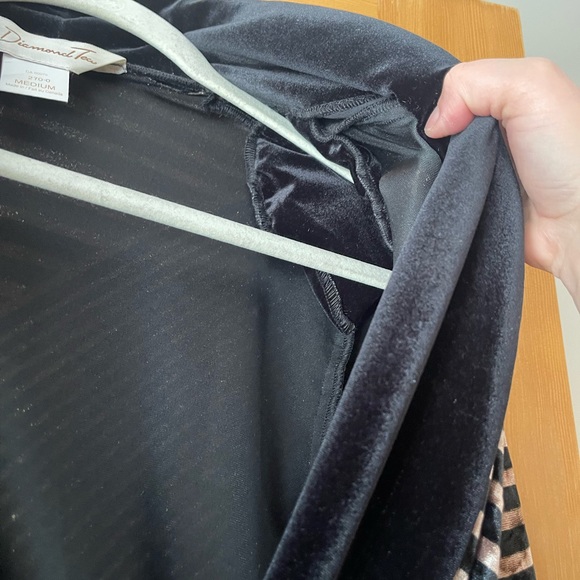 Velvet and Velour Housecoat Dressing Coat Robe - Picture 7 of 9